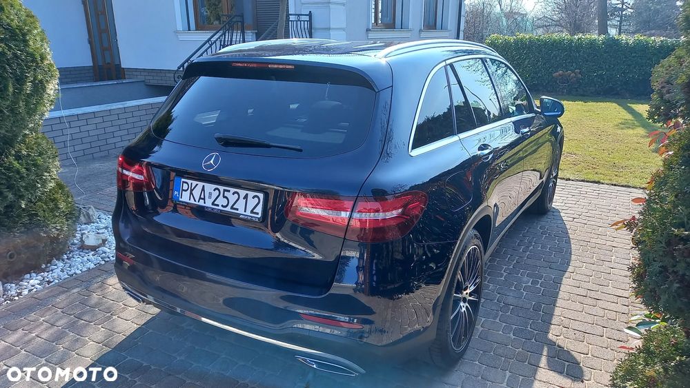 Mercedes-Benz GLC 250 d 4Matic 9G-TRONIC AMG Line - 27