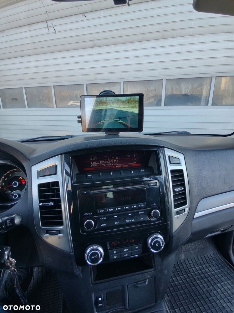 Mitsubishi Pajero 3.2 DI-D Automatik - 24