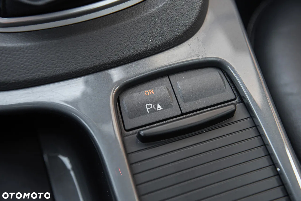 Ford Kuga 2.0 TDCi 4x4 Titanium - 24