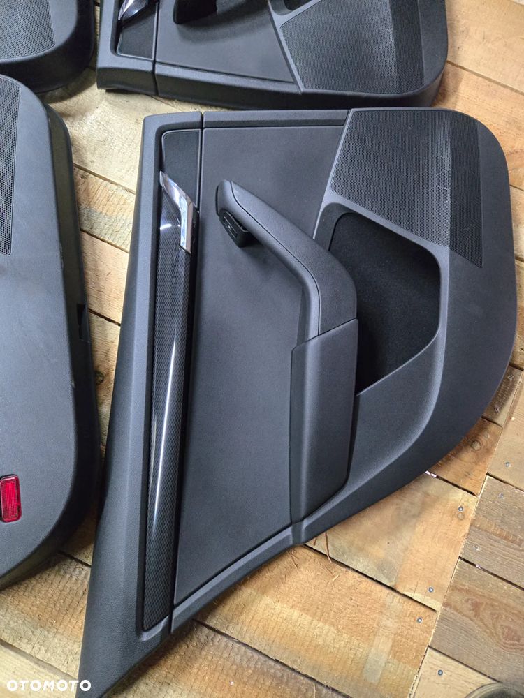 SKODA OCTAVIA III RS VRS  ZESTAW  BOCZKÓW SKÓRA - 2