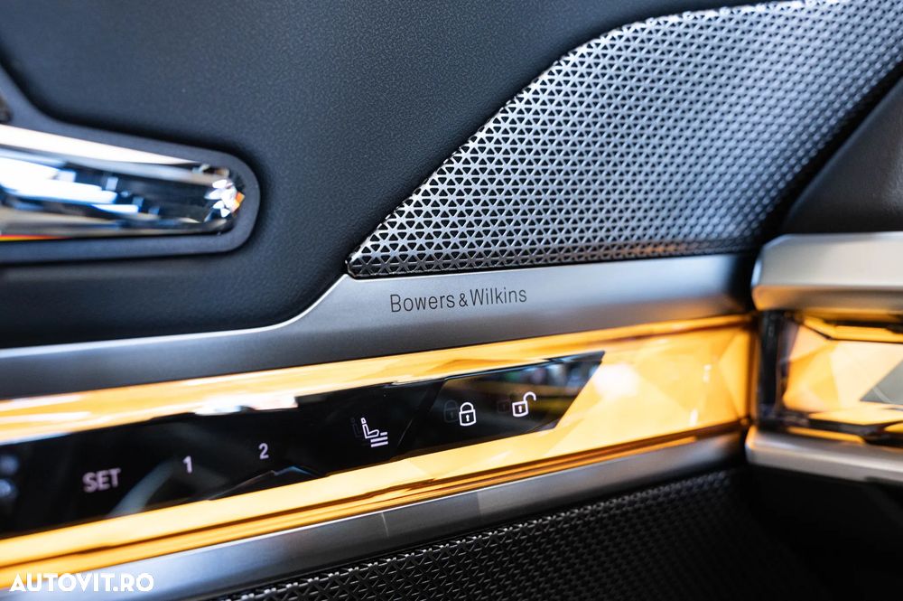 BMW Seria 7 740d xDrive MHEV - 26
