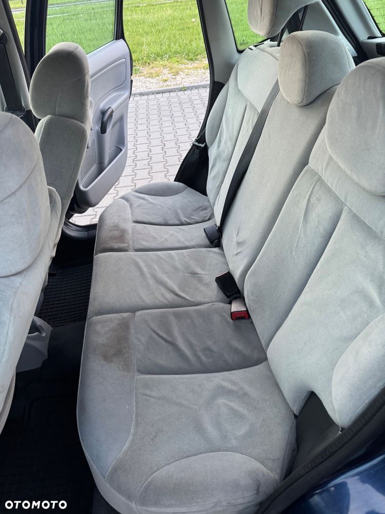 Citroën C3 1.4 HDi 16V Exclusive - 12