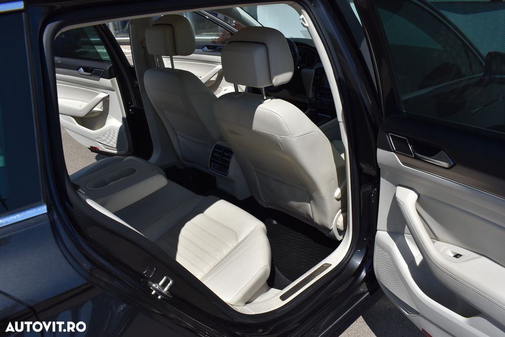 Volkswagen Passat 2.0 TDI 4Motion Highline - 21
