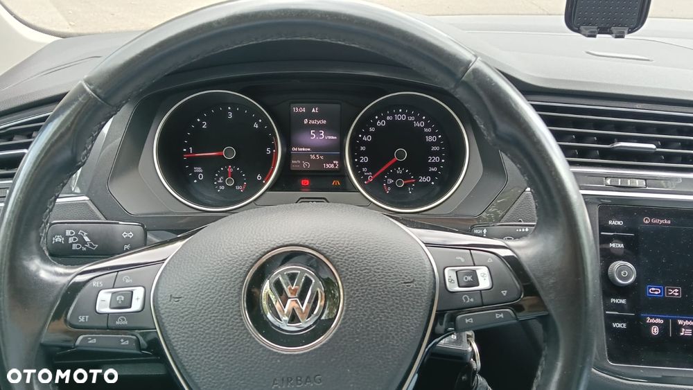 Volkswagen Tiguan - 30