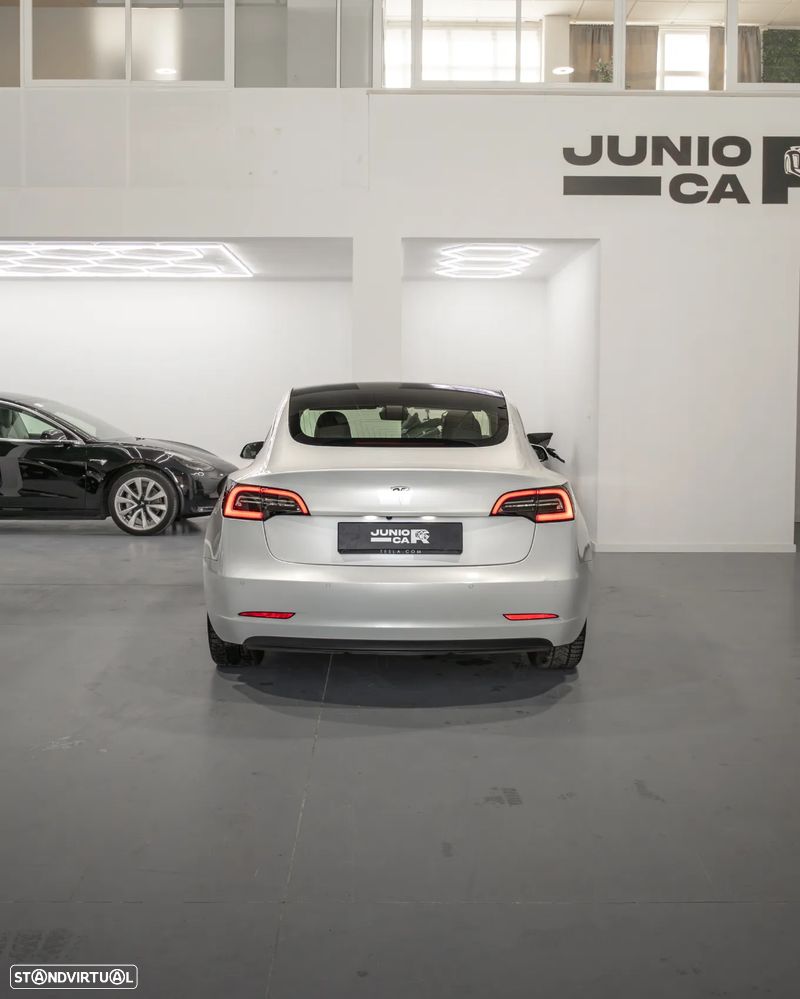 Tesla Model 3 Standard Range Plus RWD - 4
