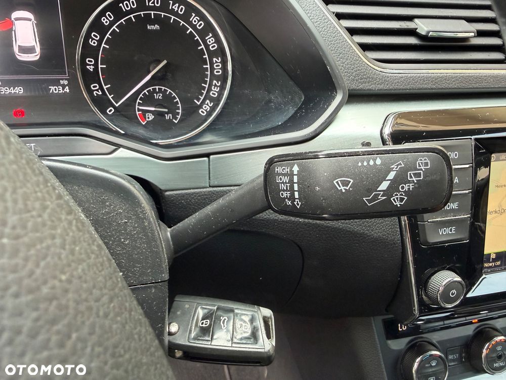 Skoda Superb 1.6 TDI GreenLine - 28