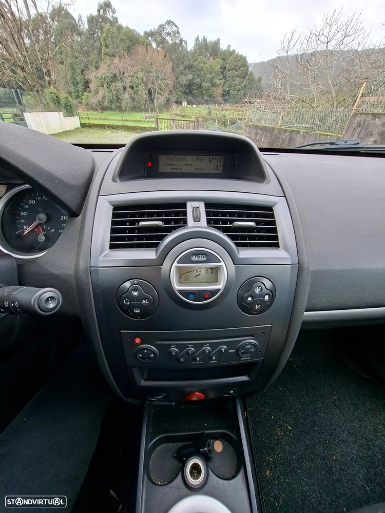 Renault Mégane Break 1.5 dCi Dynamique - 4