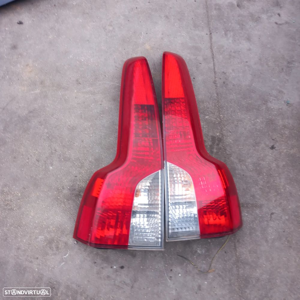 Farolins traseiros volvo v50 - 1