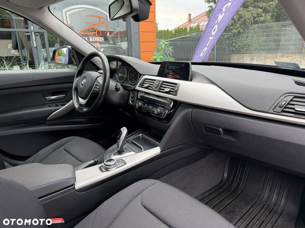 BMW 3GT 320i Sport - 23