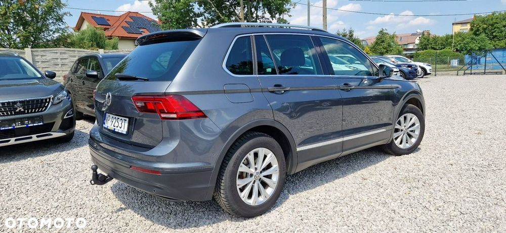 Volkswagen Tiguan - 12