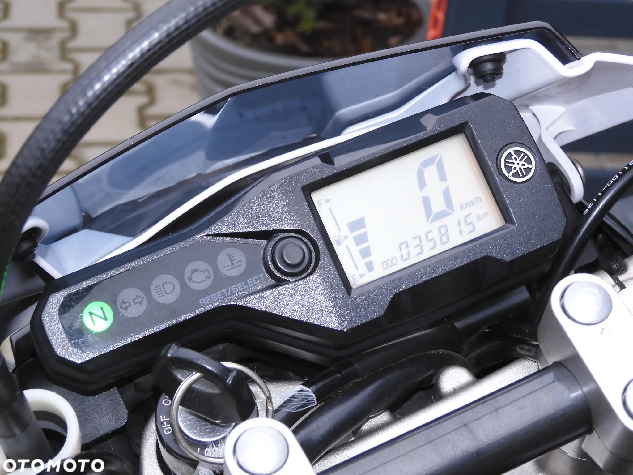 Yamaha WR - 27