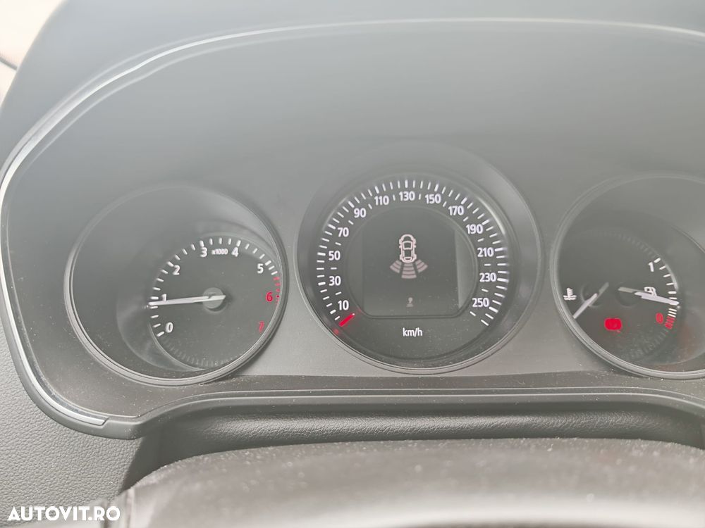 Renault Megane TCe 140 GPF Life - 15