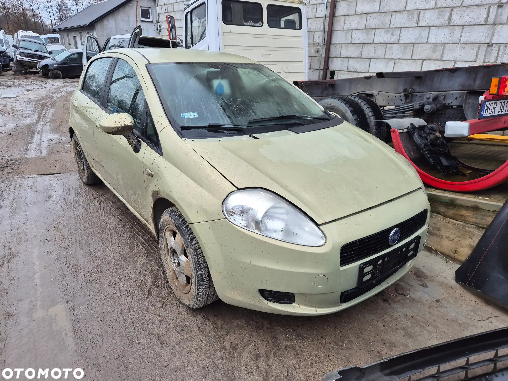 FIAT GRANDE PUNTO 1.3 MULTIJET silnik skrzynia napęd sanki belka wahacz wahacze zacisk zaciski zwrotnica piasta kopyto mc - 1
