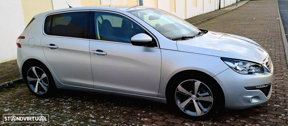 Peugeot 308 1.6 BlueHDi Active J17 - 17