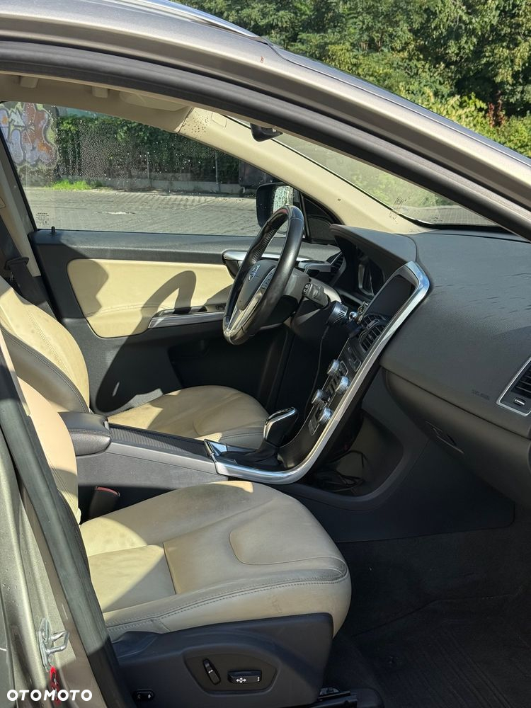 Volvo XC 60 D5 AWD Summum - 13