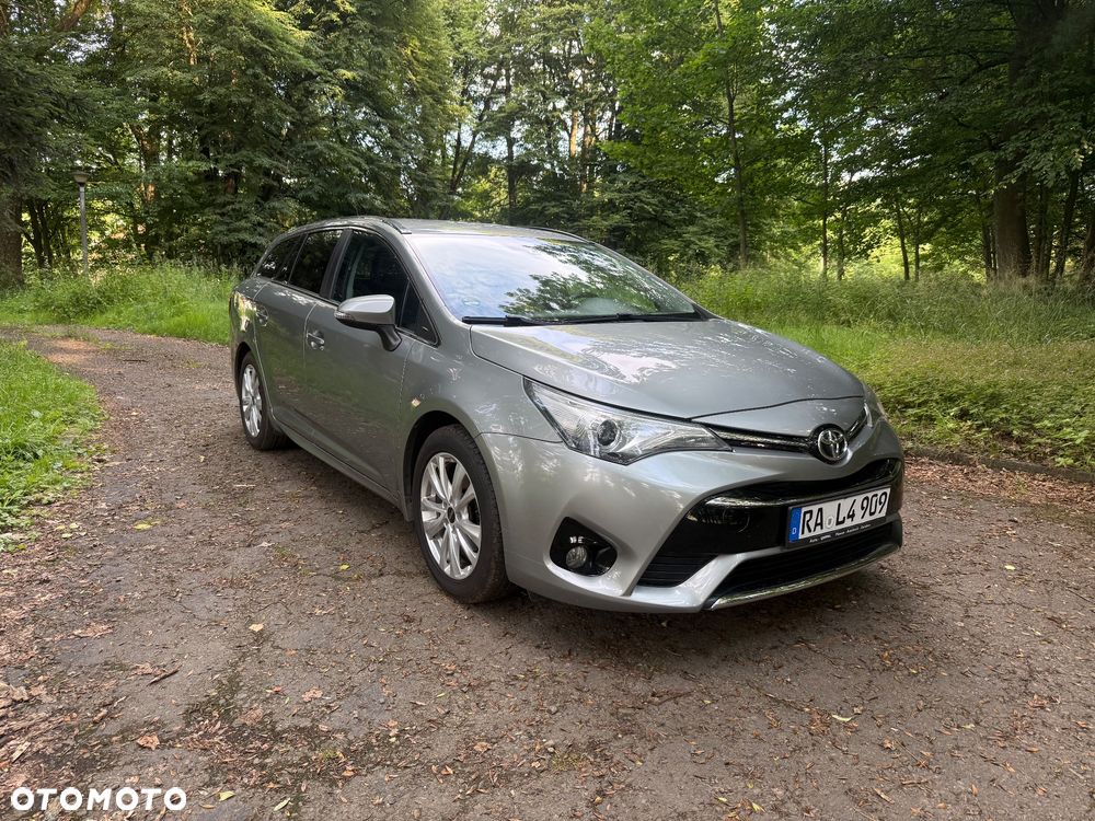 Toyota Avensis Touring Sports 1.8 Edition S+ - 1