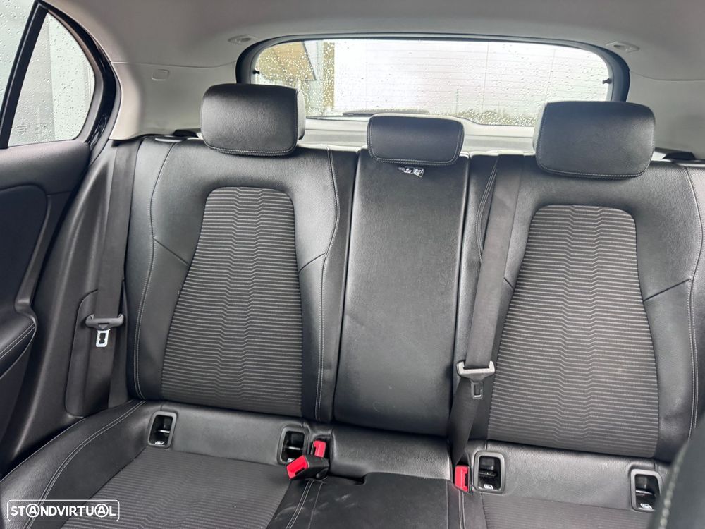 Mercedes-Benz A 250 e - 9