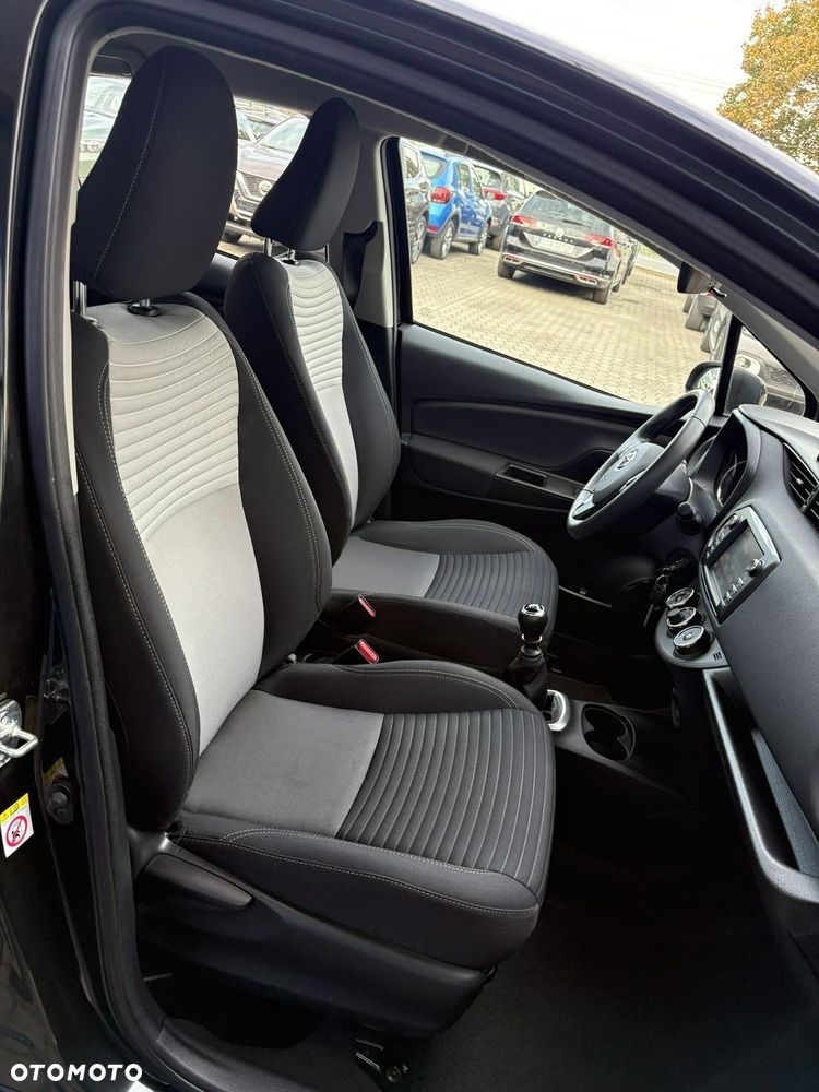Toyota Yaris - 16