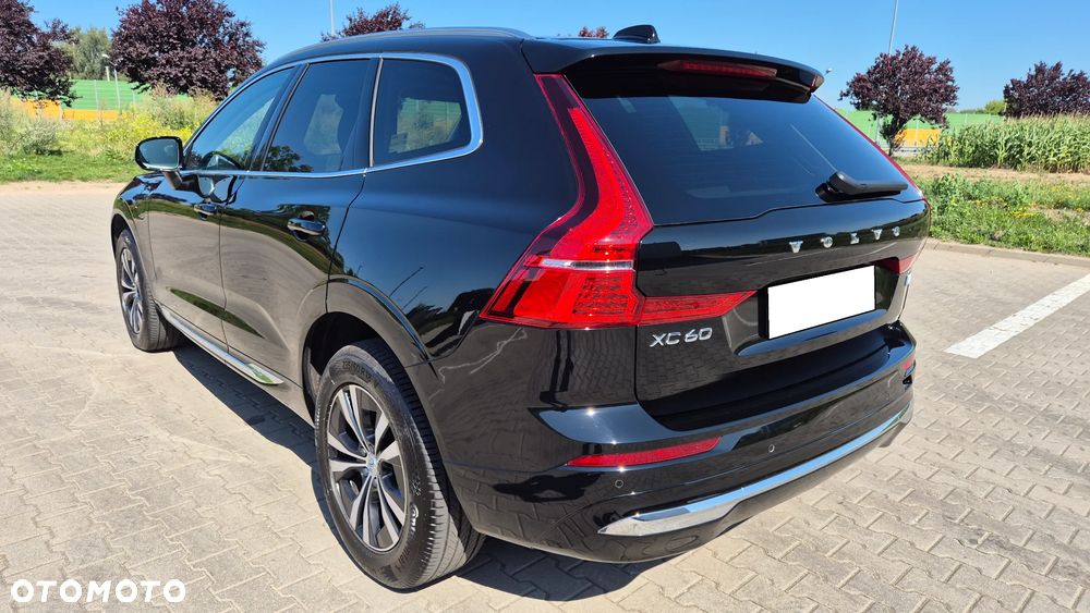Volvo XC 60 T6 Plug-In Hybrid AWD Core - 4