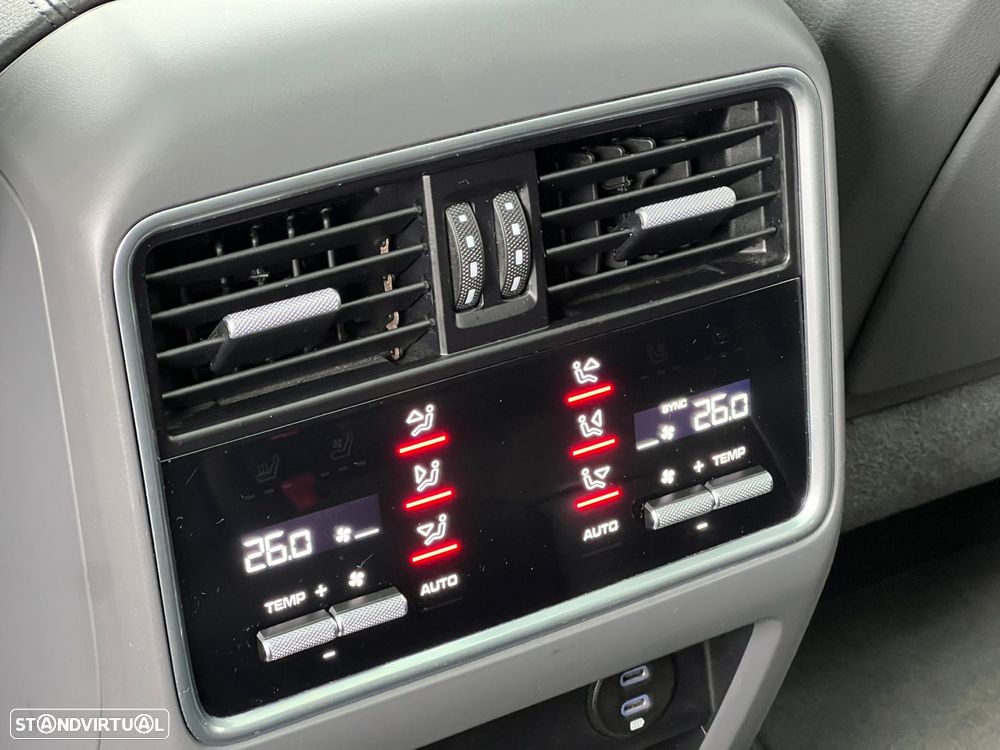 Porsche Cayenne Coupé E-Hybrid Platinum Edition - 24