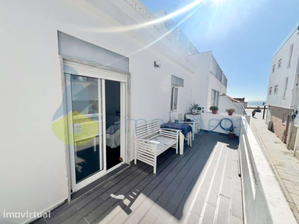 Moradia T5 em Armação de Pêra com vista mar apenas 50 metros da Pra... - Grande imagem: 2/18