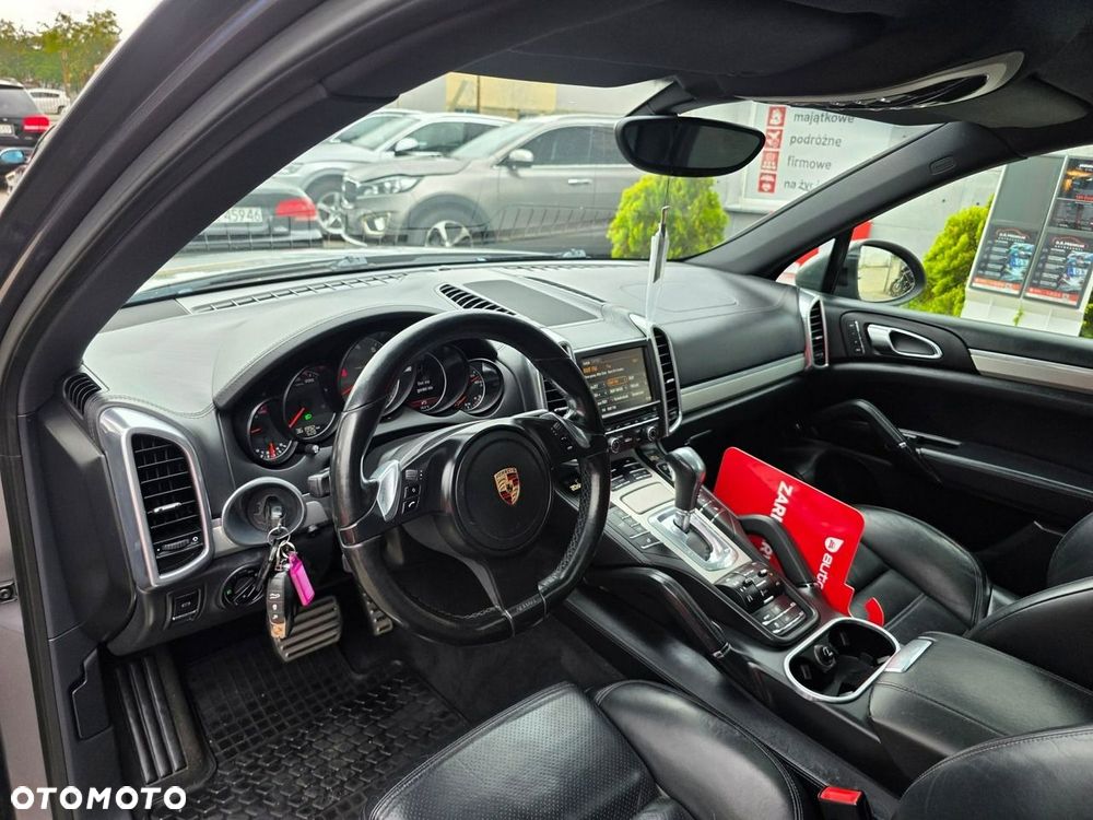 Porsche Cayenne S - 7