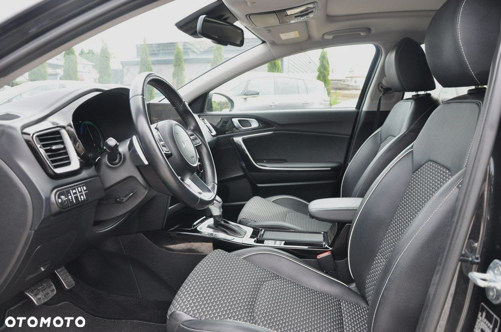Kia XCeed - 13
