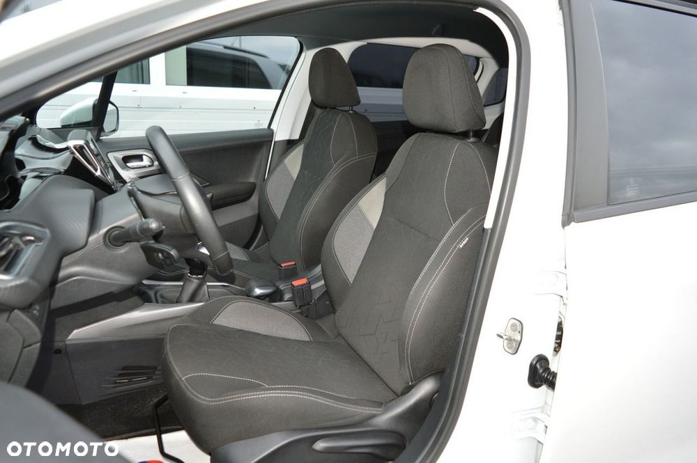 Peugeot 2008 1.2 Pure Tech Access - 20