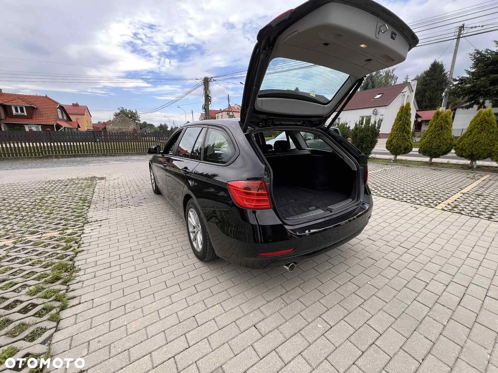 BMW Seria 3 318d Luxury Line - 13
