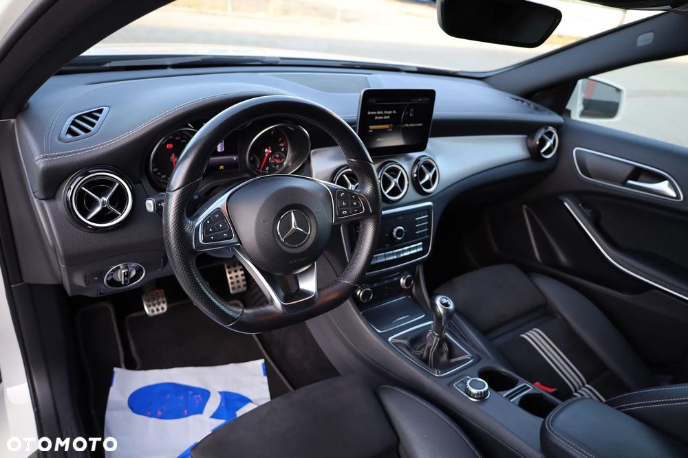 Mercedes-Benz Klasa A 180 (BlueEFFICIENCY) AMG Sport - 25