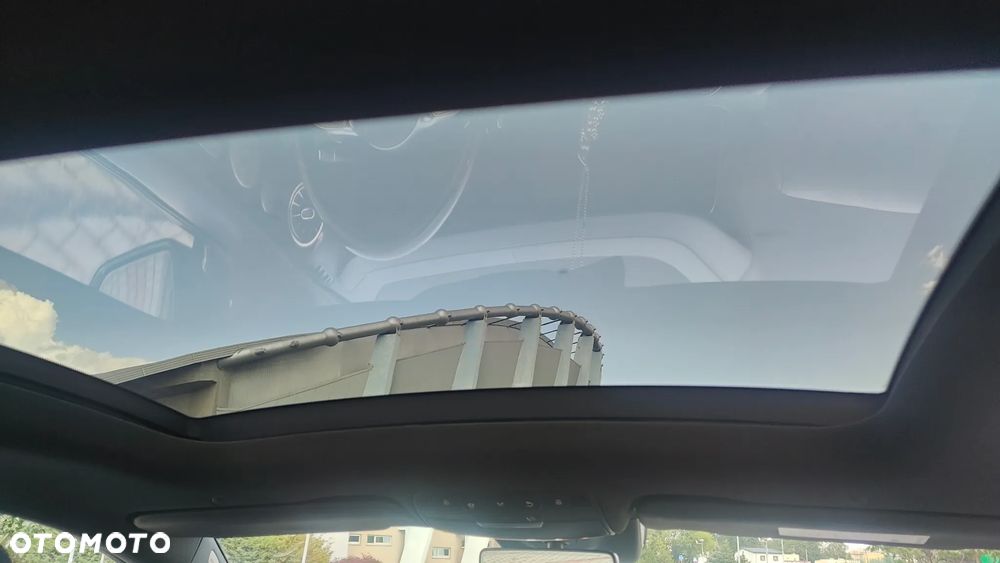 Mercedes-Benz Klasa E 220 d 4Matic 9G-TRONIC AMG Line - 20