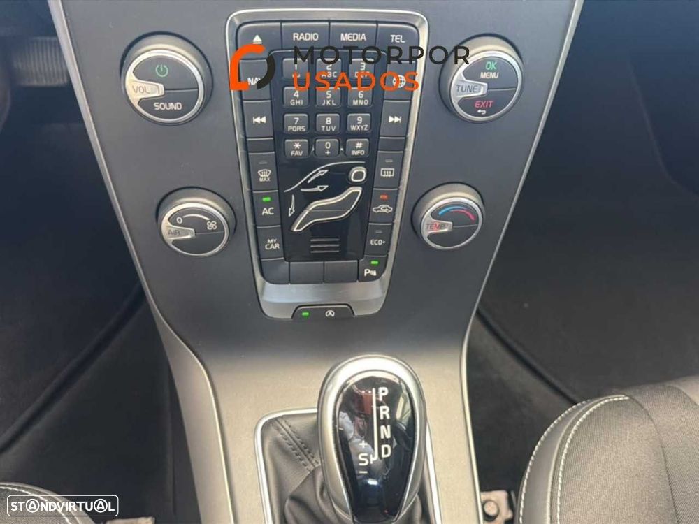 Volvo V40 - 16