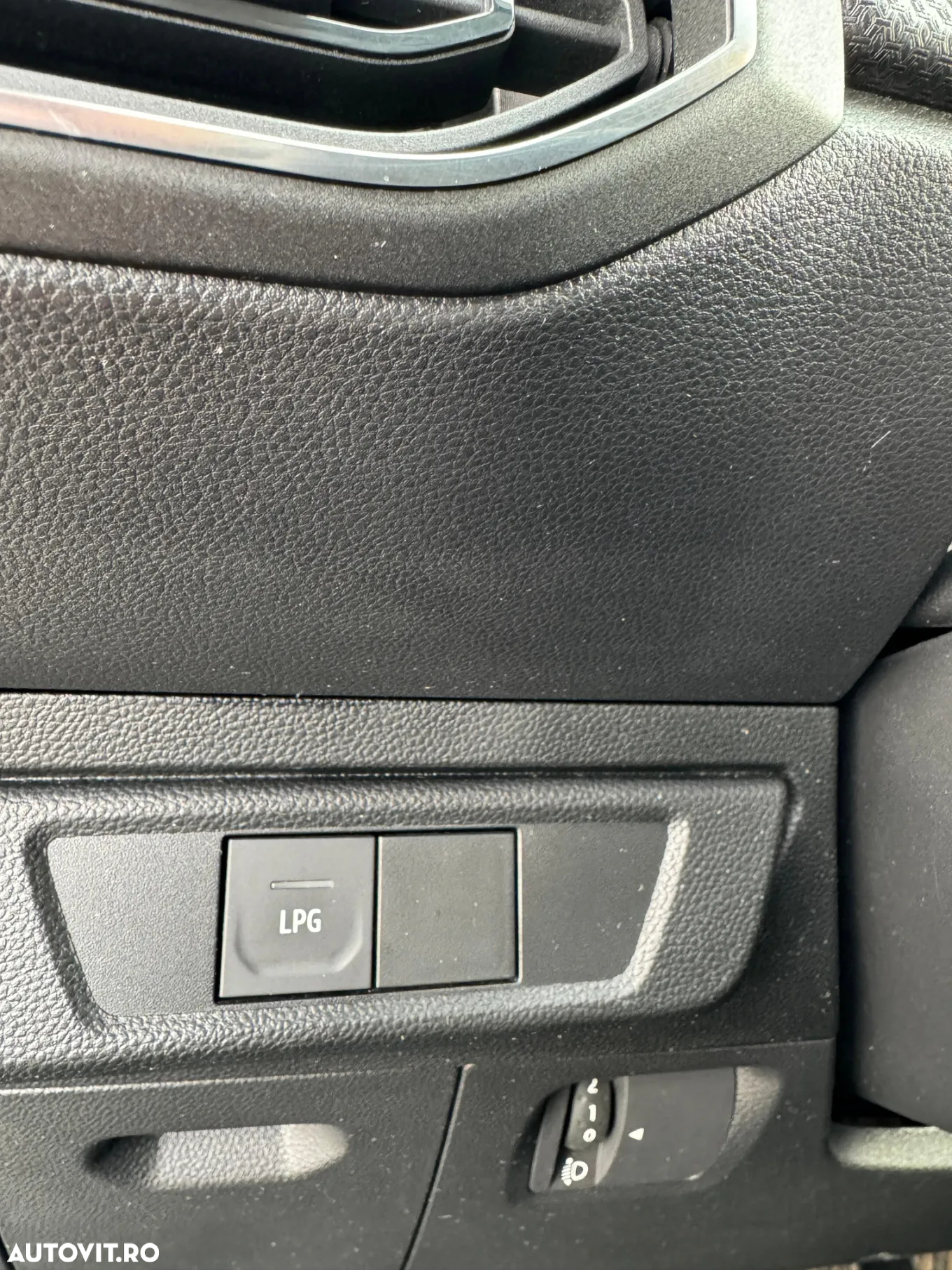 Dacia Logan - 8