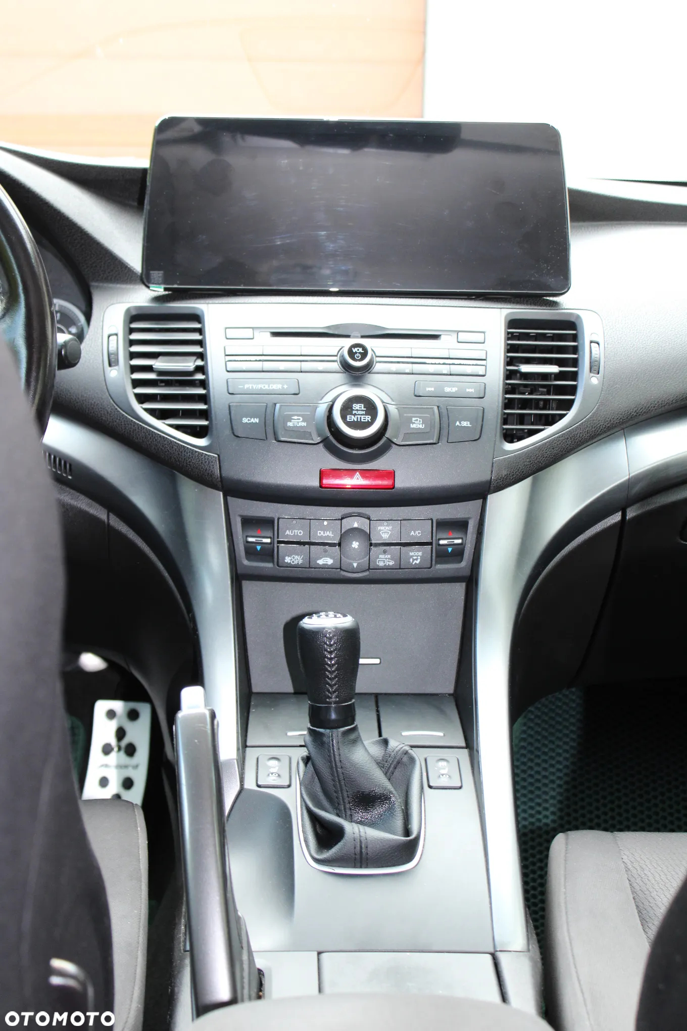 Honda Accord 2.0 Lifestyle - 12