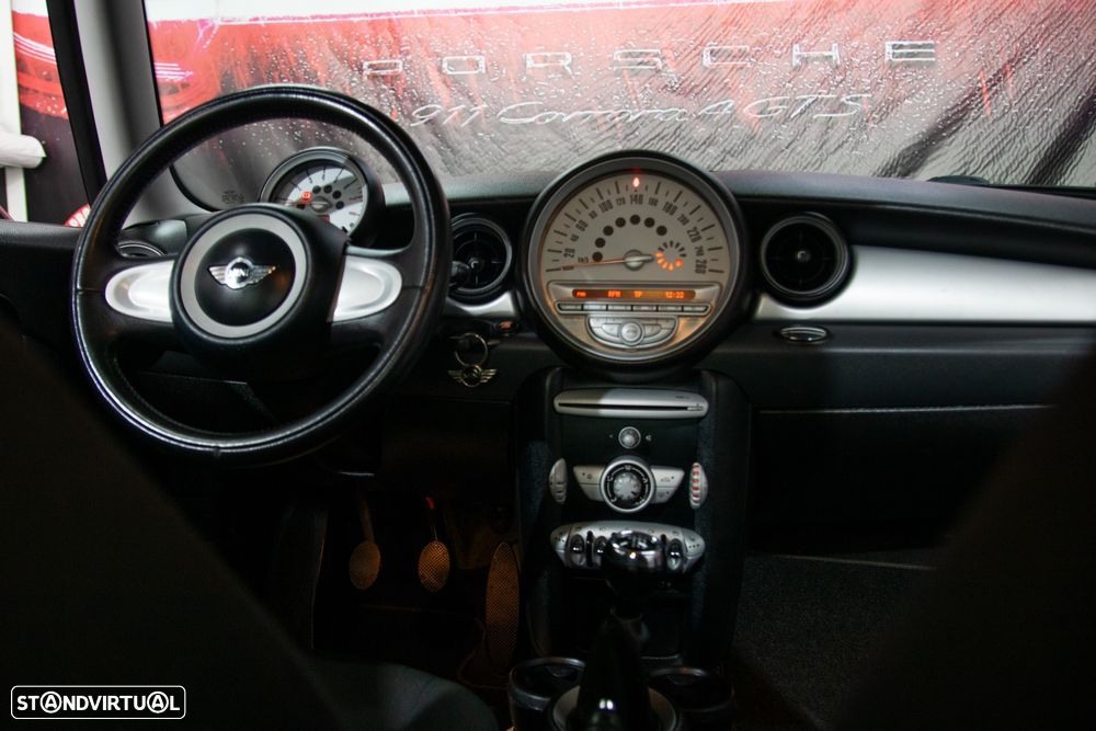 MINI 3 Portas One - 10