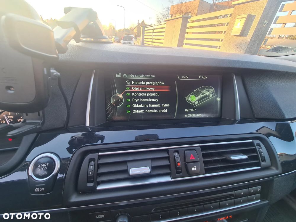BMW Seria 5 520i - 13