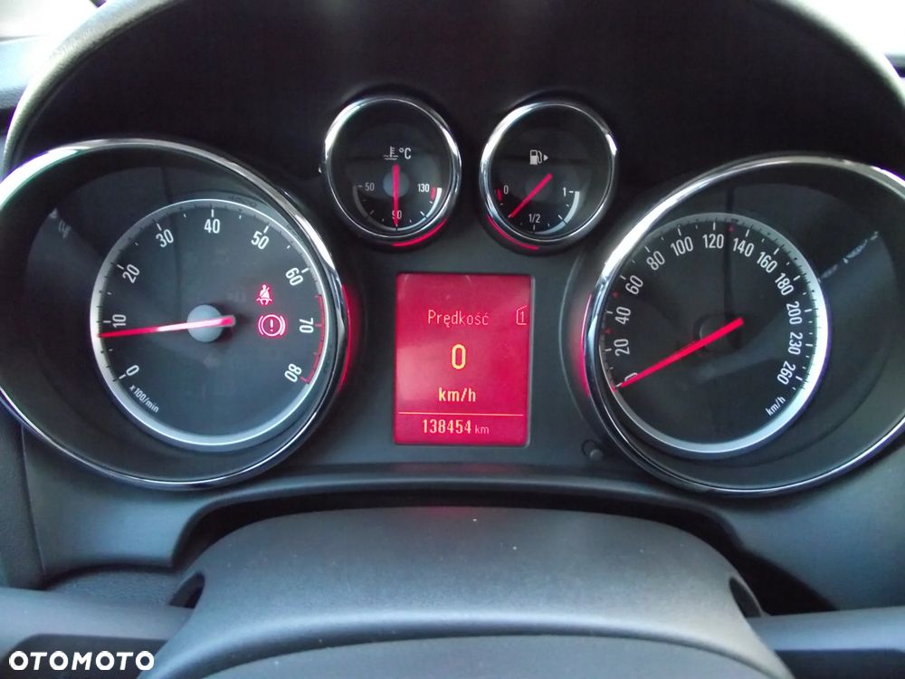 Opel Astra 1.6 Cosmo EU6 - 25