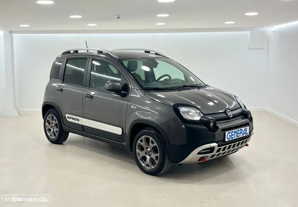 Fiat Panda 1.0 Hybrid Cross - 2