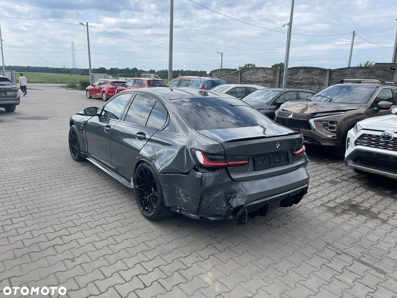 BMW M3 Competition M xDrive - 4