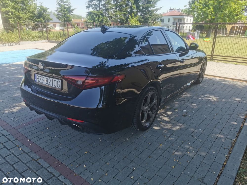 Alfa Romeo Giulia - 9