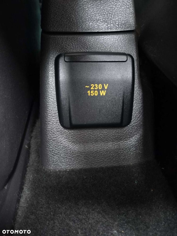 Ford Tourneo Custom - 20
