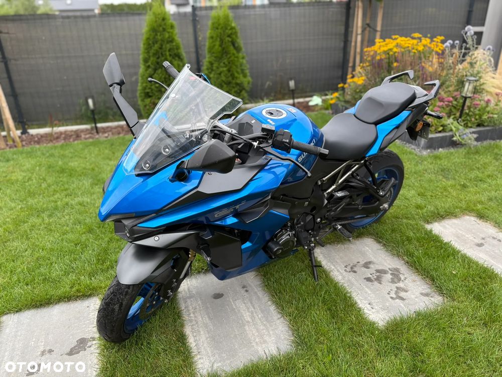 Suzuki GSX 1000 - 2