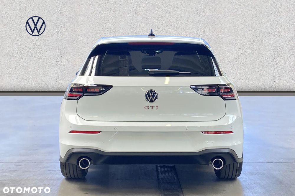 Volkswagen Golf - 5
