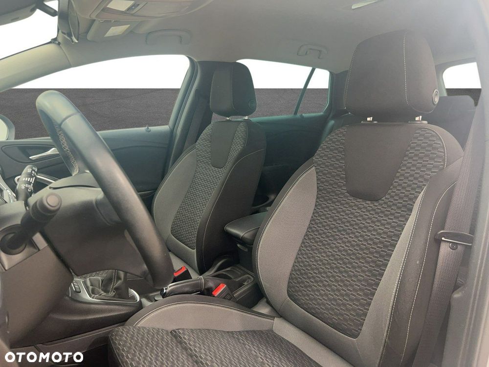 Opel Astra - 10