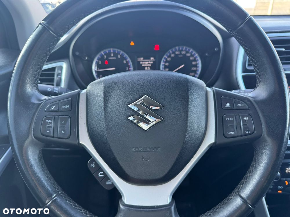 Suzuki SX4 S-Cross 1.4 SHVS Premium - 8