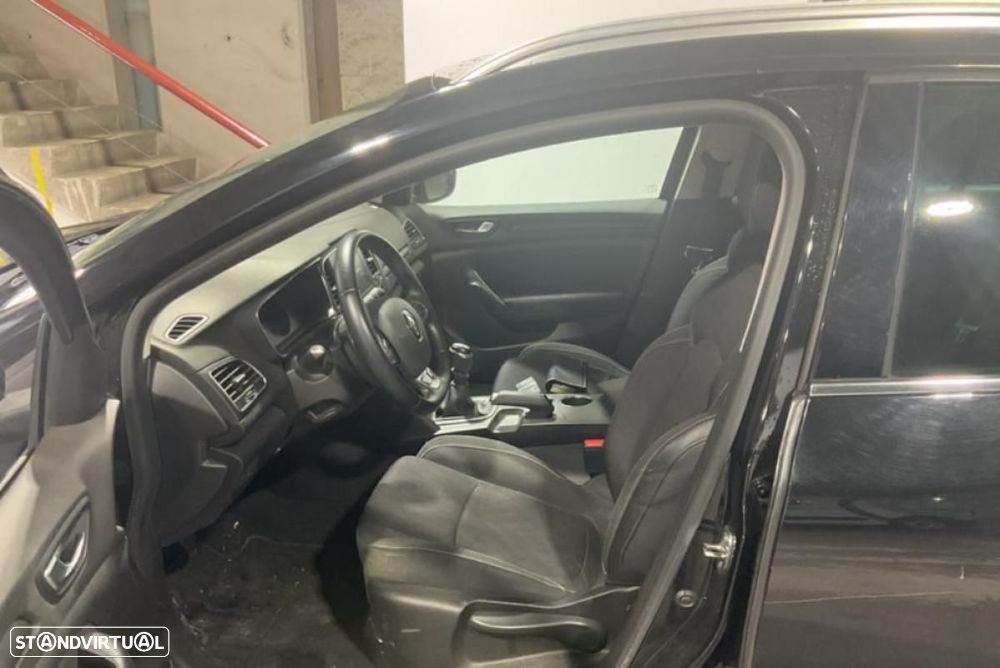 Renault Mégane Sport Tourer 1.5 Blue dCi Limited - 4