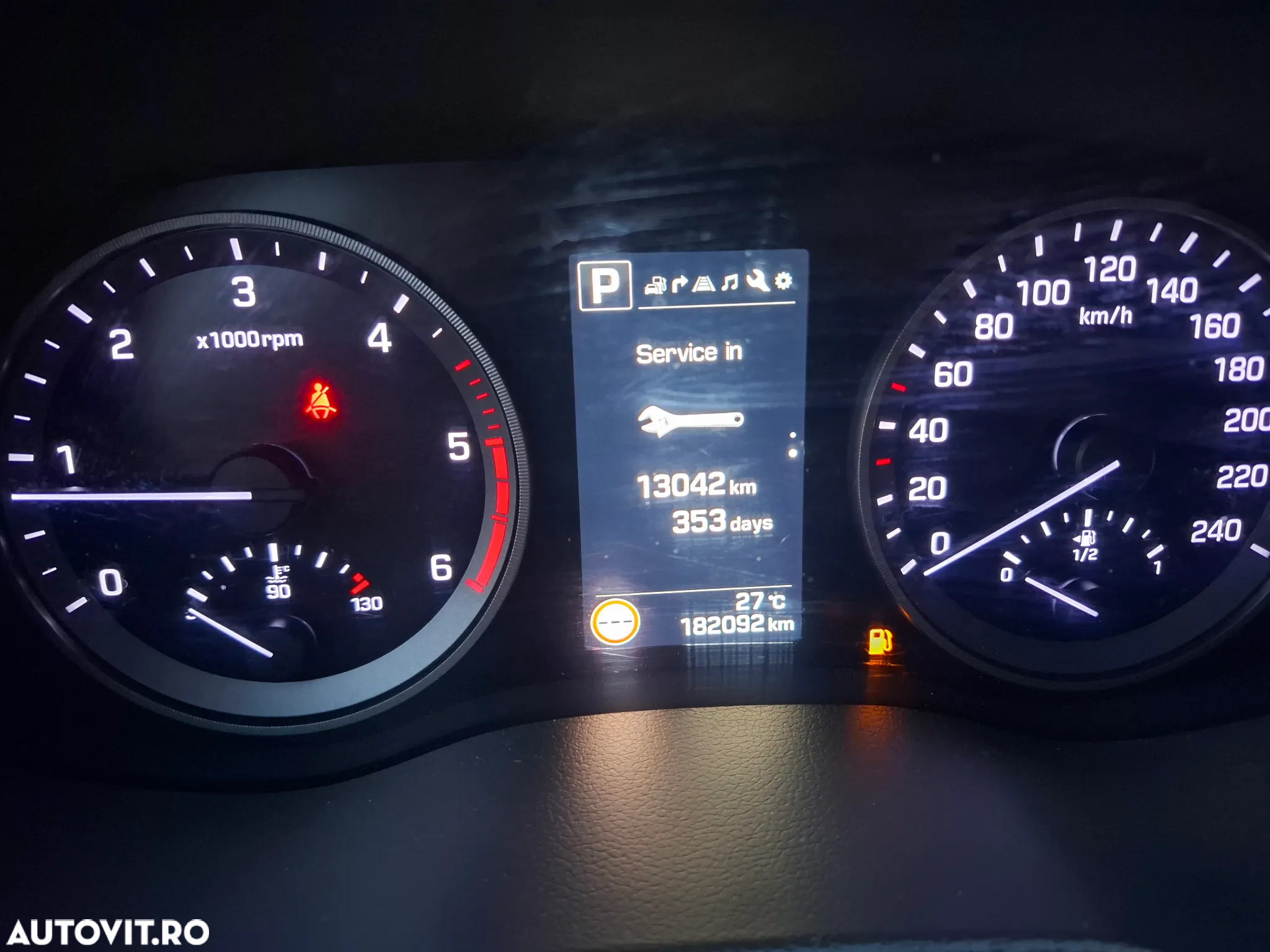 Hyundai Tucson 2.0 CRDI 4WD 6AT Luxury Pack+ - 13