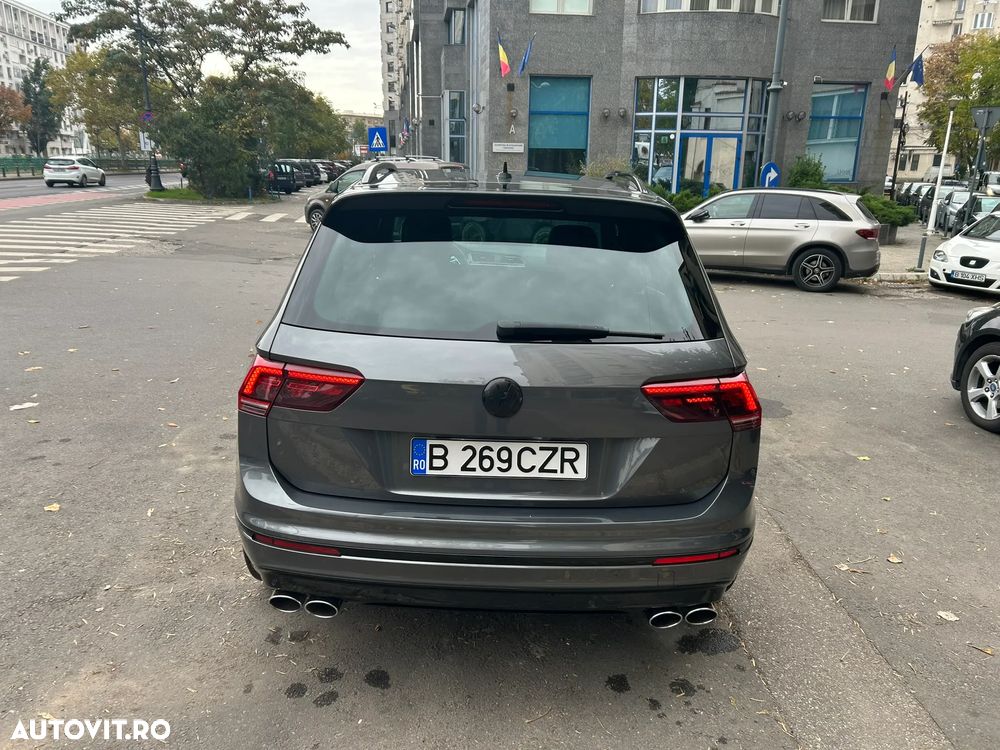 Volkswagen Tiguan - 11