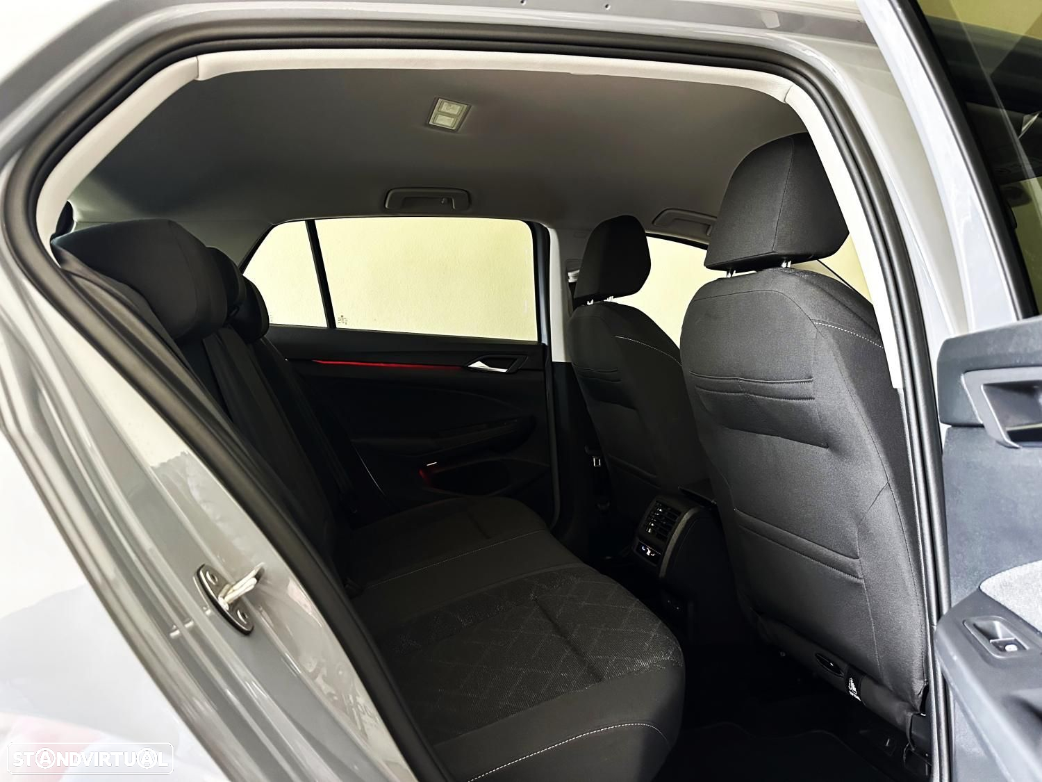 VW Golf 1.0 TSI Life - 23