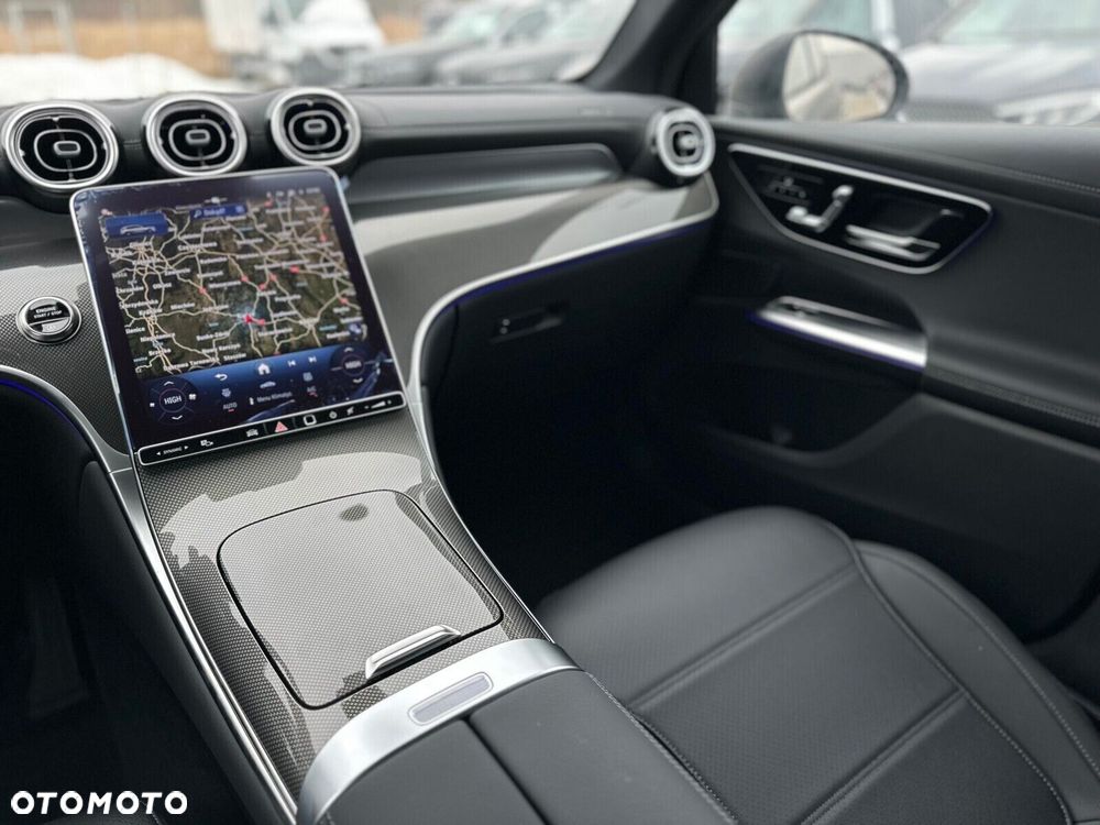 Mercedes-Benz GLC - 7